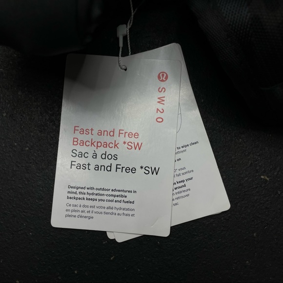 RARE lululemon Fast and Free Reflective Backpack *SW SeaWheeze edition - Picture 3 of 6